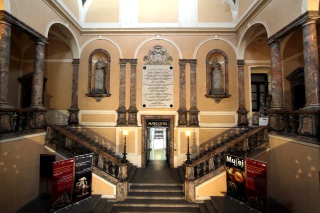 Scalinate interne di un museo